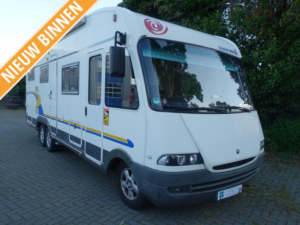 Eura Mobil Integra 810HB | Autom. | Voll. off-grid |Topstaat, Caravans en Kamperen, Campers, Ringverwarming, Diesel, Particulier
