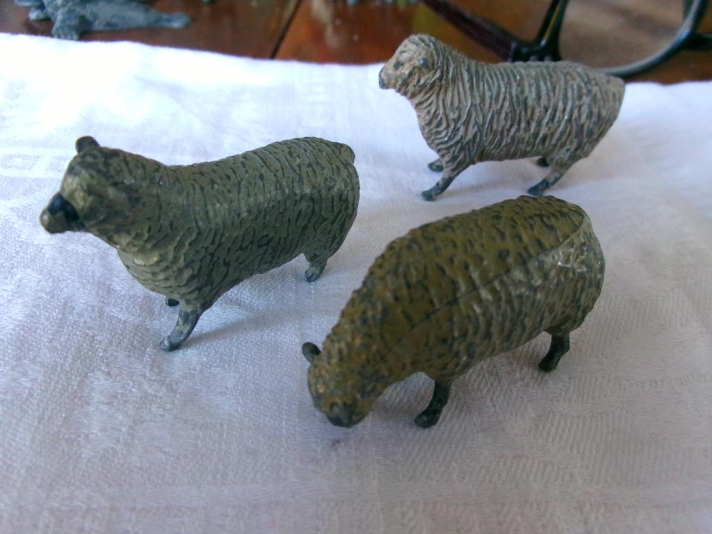 3 antieke  metalen/loden  schaapjes, Ophalen of Verzenden