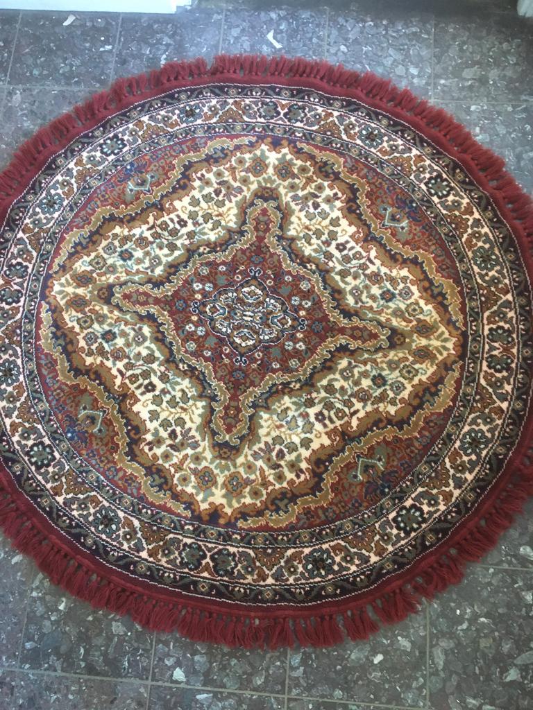Vintage rond wollen kleed. Doorsnede 155 cm met franje, Ophalen of Verzenden, Zo goed als nieuw, Rond, 150 tot 200 cm