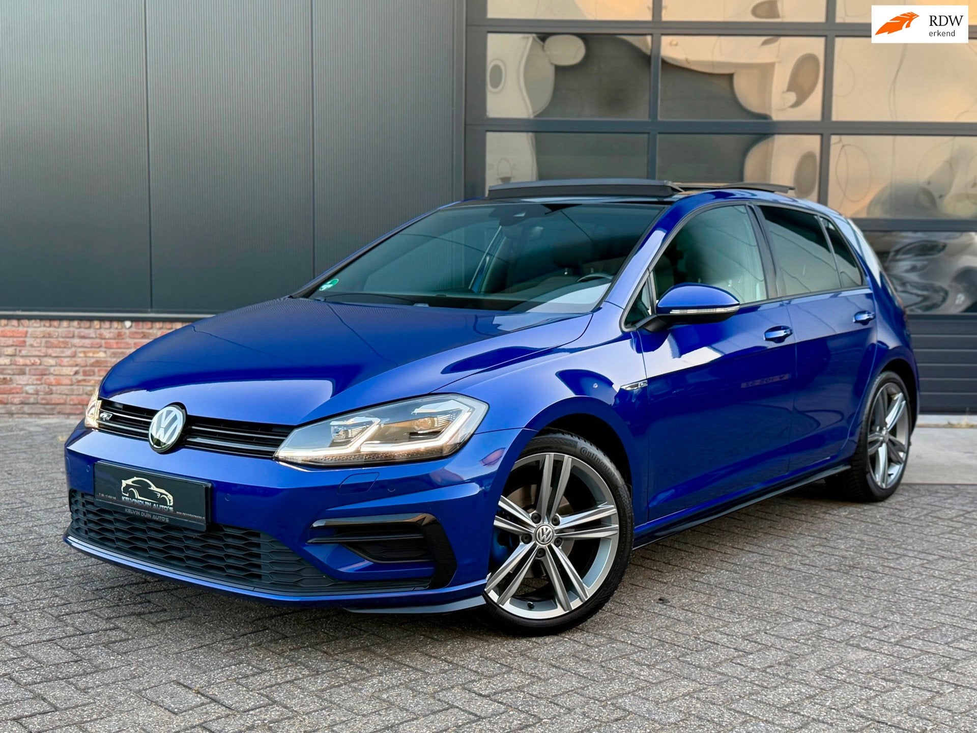 Volkswagen Golf 1.5 TSI Highline R-Line 150pk Pano/Virtual/K, Auto's, Euro 6, 4 cilinders, 150 pk, Blauw