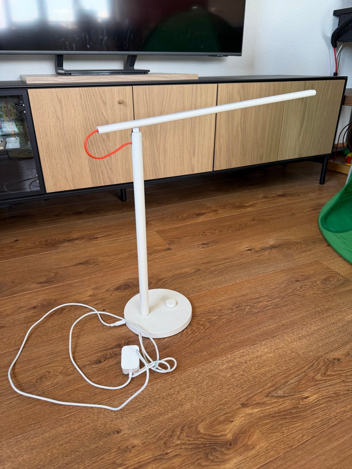 Moderne LED Bureaulamp - Wit met Oranje Accent, Huis en Inrichting, Lampen | Tafellampen, LED verlichting, Overige merken, Ophalen of Verzenden