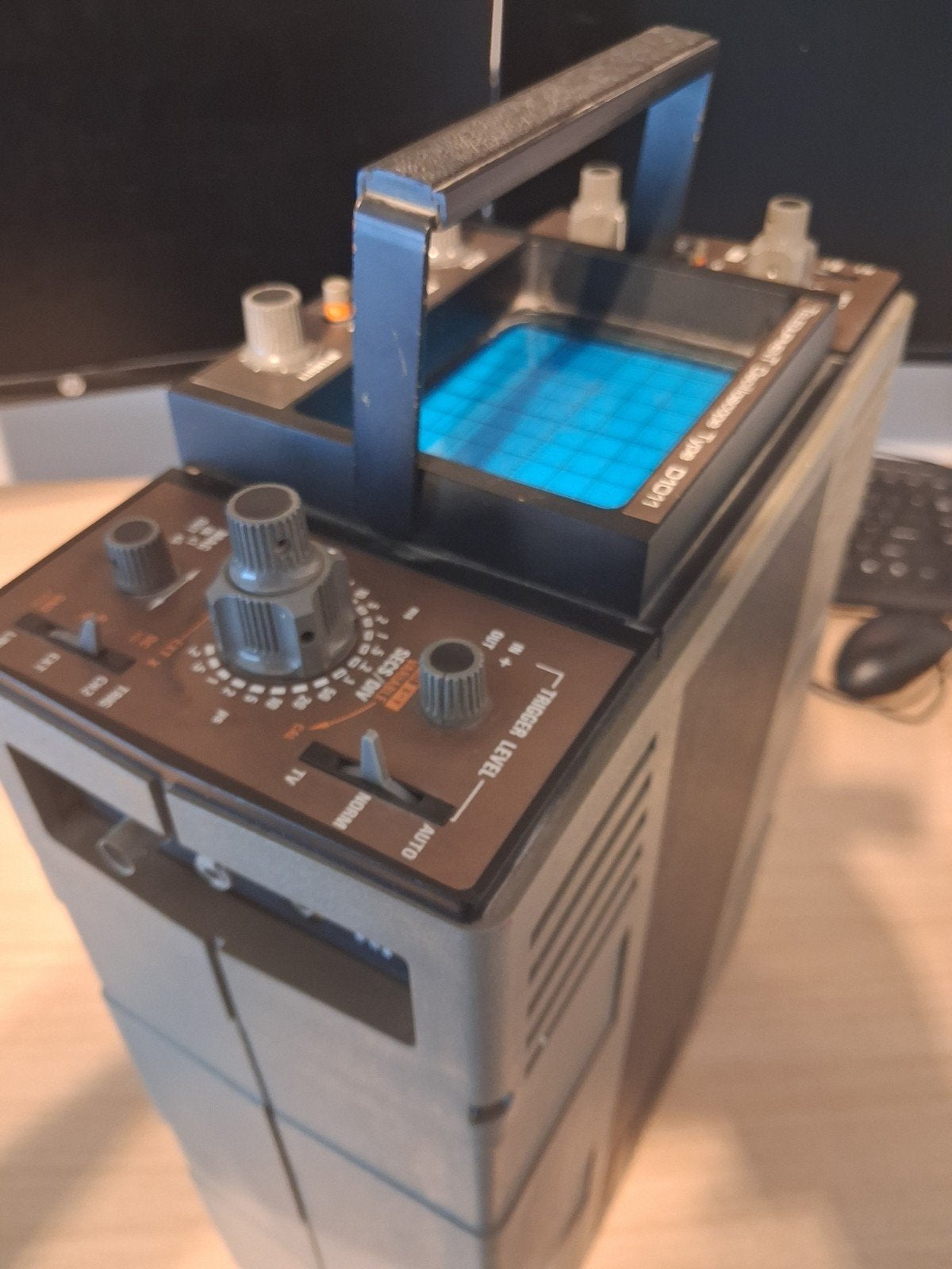 Telequipment Oscilloscoop Type D1011 met handleiding, Ophalen, Gebruikt