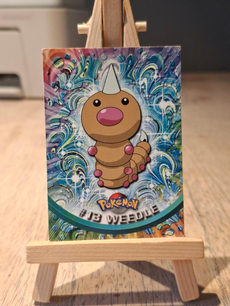 Topps weedle 13, Hobby en Vrije tijd, Verzamelkaartspellen | Pokémon, Ophalen of Verzenden, Zo goed als nieuw