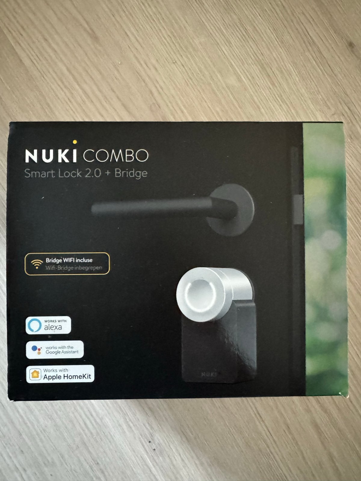 Nuki Smart Lock 2.0 met Bridge - Slim Deurslot, Ophalen of Verzenden, Zo goed als nieuw, Slot