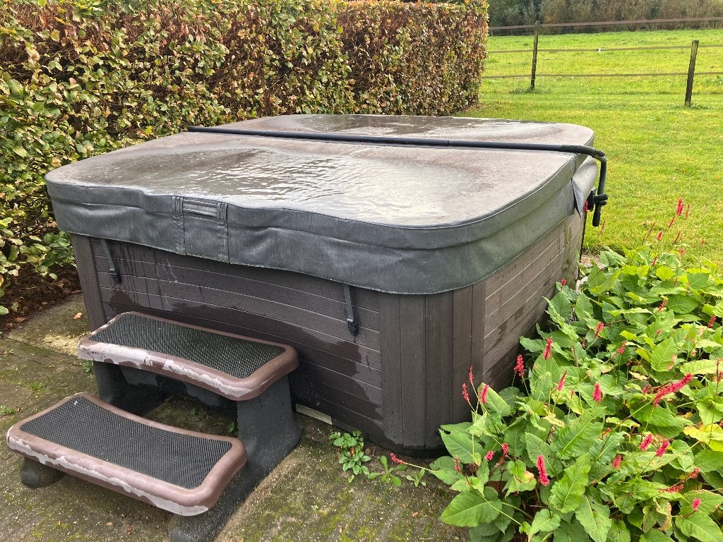Jacuzzi te koop van Maax Spas voor 5 personen, Ophalen, Gebruikt, Afdekzeil, Vast