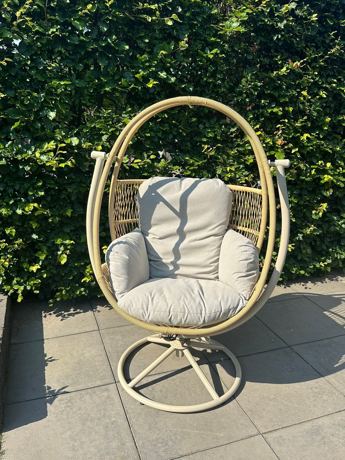 Egg chair / hangstoel, Tuin en Terras, Tuinstoelen, Ophalen, Nieuw, Rotan