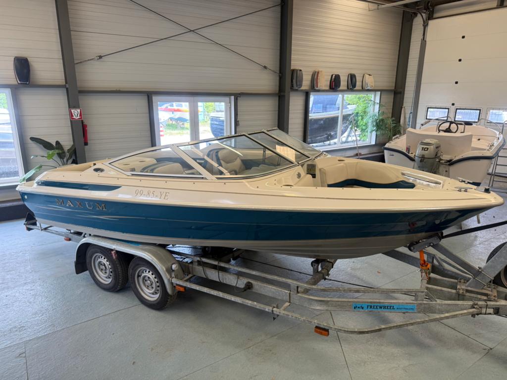 Maxum 1700 SR + Trailer, Watersport en Boten, Speedboten, Ophalen, Overige merken, Gebruikt, Binnenboordmotor