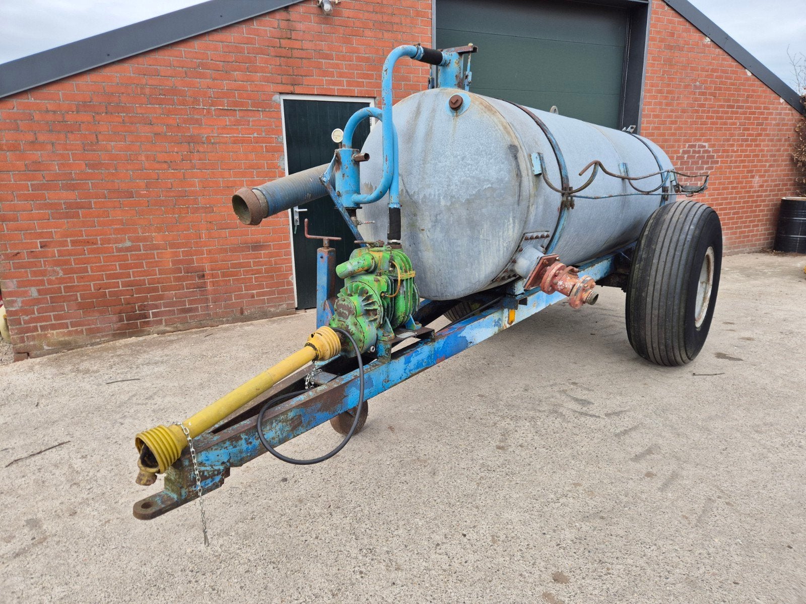 Te koop Giertank 3000L, Ophalen, Veehouderij, Gewasbescherming en Bemesting