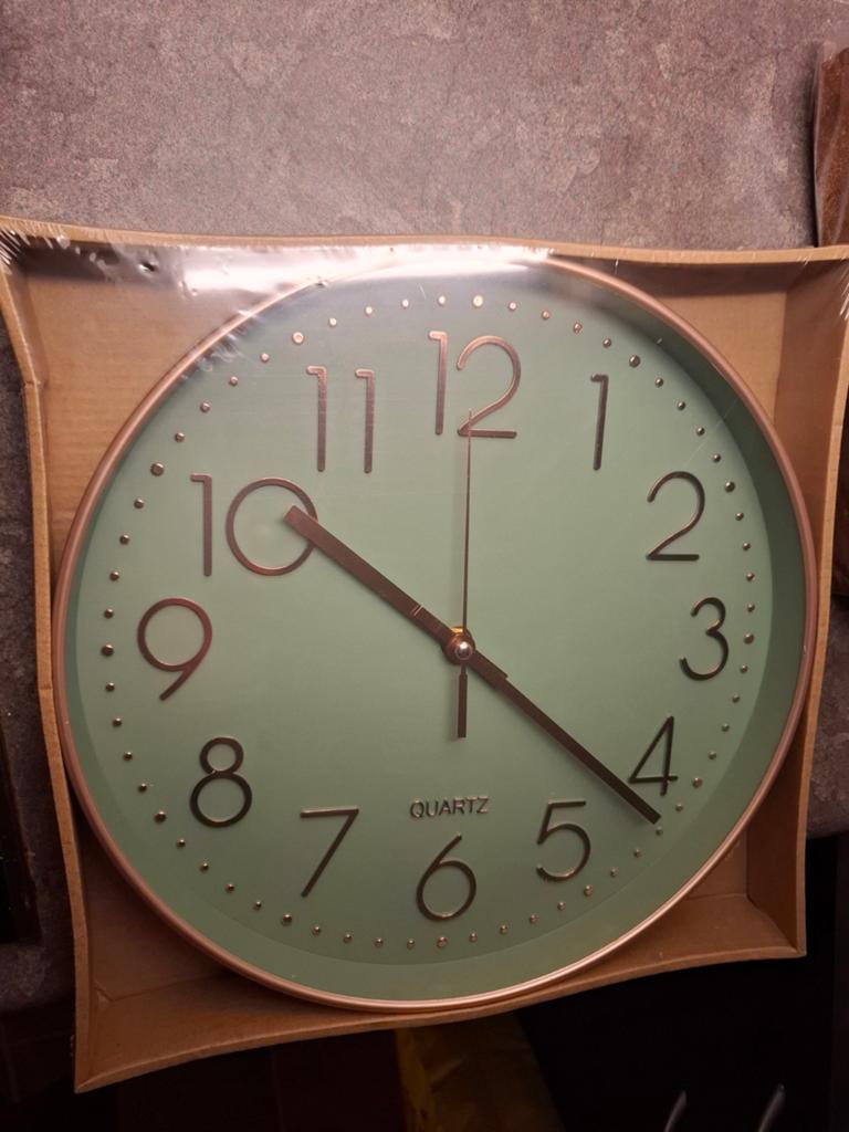 Villa Volance wandklok (horloge murale), Huis en Inrichting, Woonaccessoires | Klokken, Nieuw, Wandklok, Ophalen of Verzenden