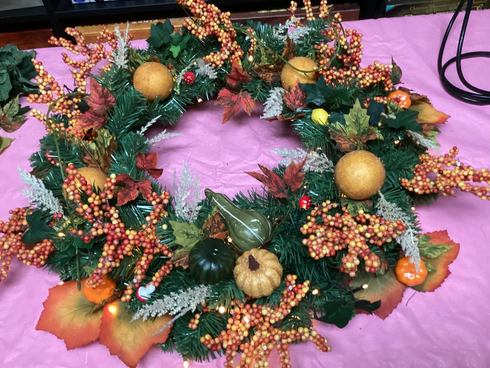 Prachtige herfst krans met verlichting 65 cm, Huis en Inrichting, Woonaccessoires | Kransen, Ophalen of Verzenden, Nieuw