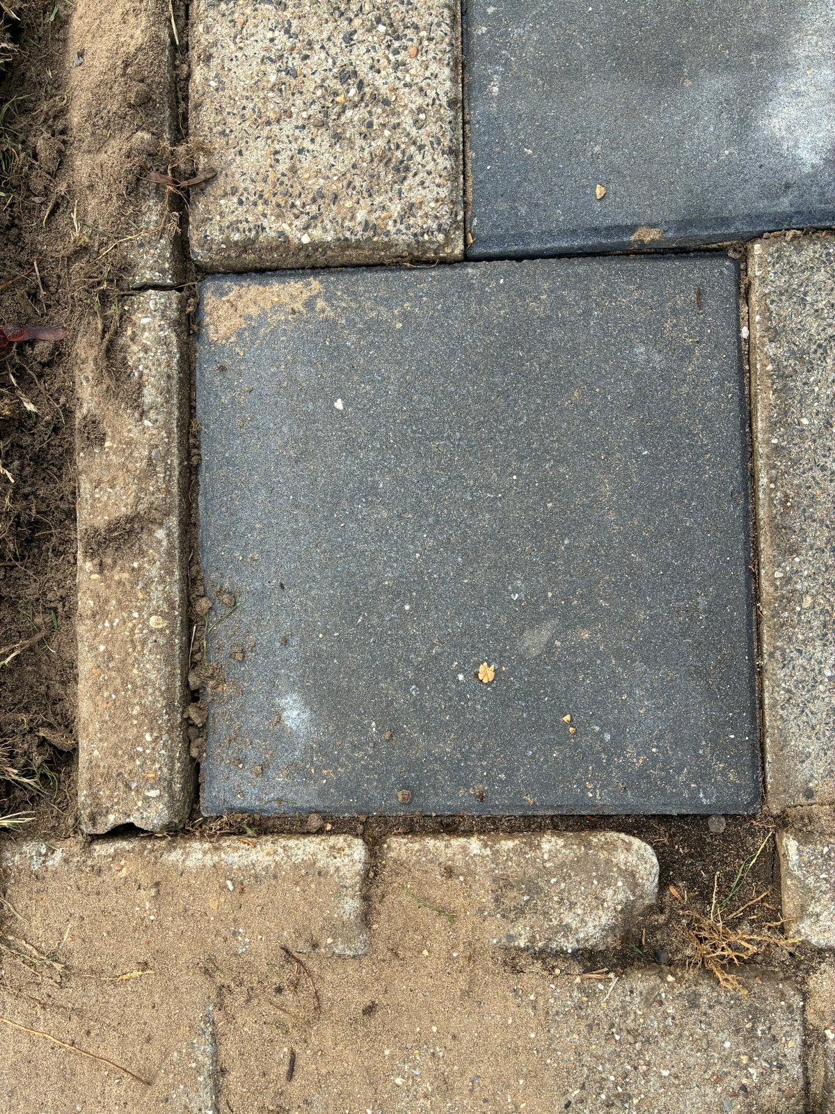 Zo goed als nieuwe stoeptegels 30x30 cm (14 stuks), Tuin en Terras, Ophalen, Zo goed als nieuw, Minder dan 5 m², Beton