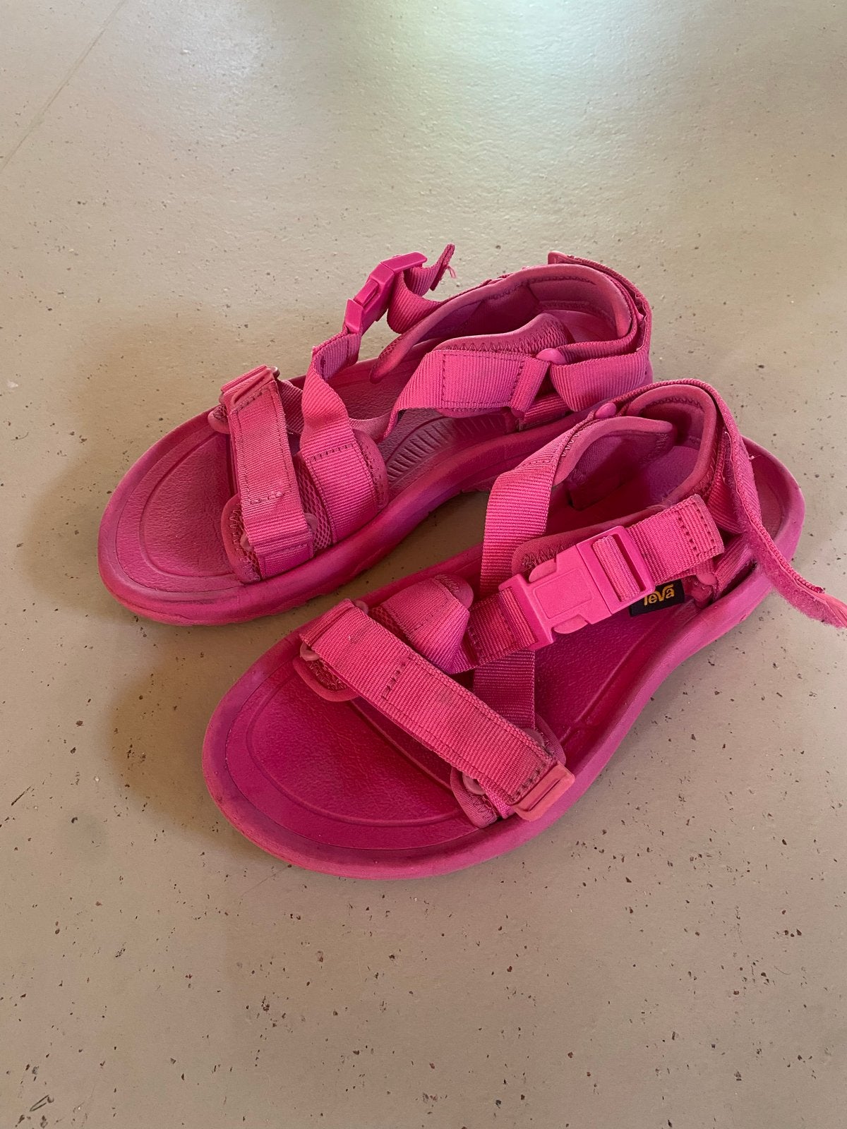 Teva sandalen roze maat 38, Ophalen of Verzenden, Gedragen, Roze, Sandalen of Muiltjes