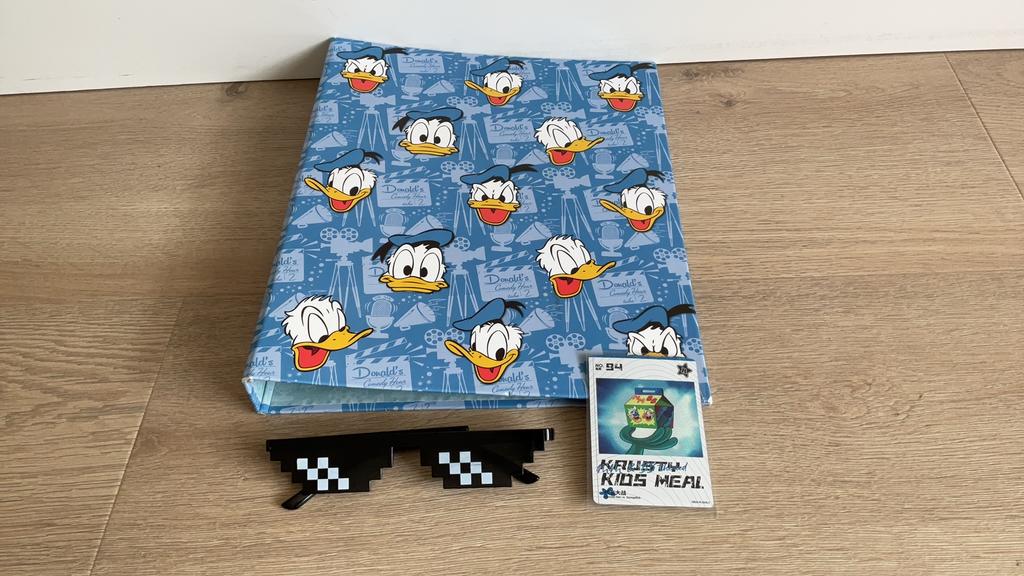 Donald Duck-map /zonnebril/ spongebob kaart, Ophalen of Verzenden, Zo goed als nieuw, Poppenhuis