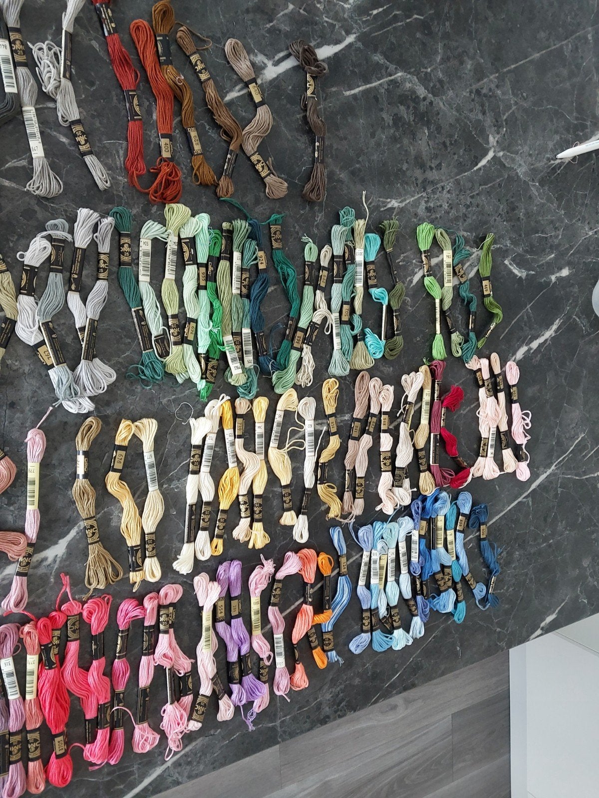 Groot pakket DMC borduurgaren - 100 stuks in diverse kleuren, Ophalen of Verzenden
