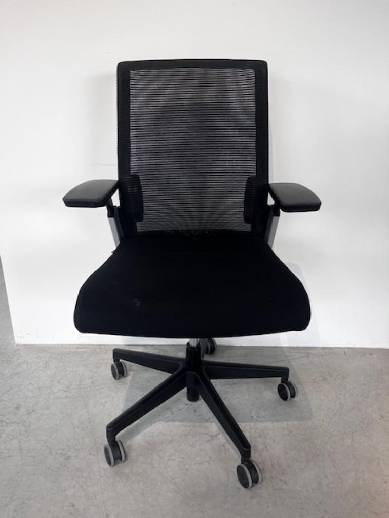 Bureaustoel Ahrend 2020, Huis en Inrichting, Bureaustoelen, Zo goed als nieuw, Bureaustoel, Zwart, Ergonomisch, Gaming bureaustoel