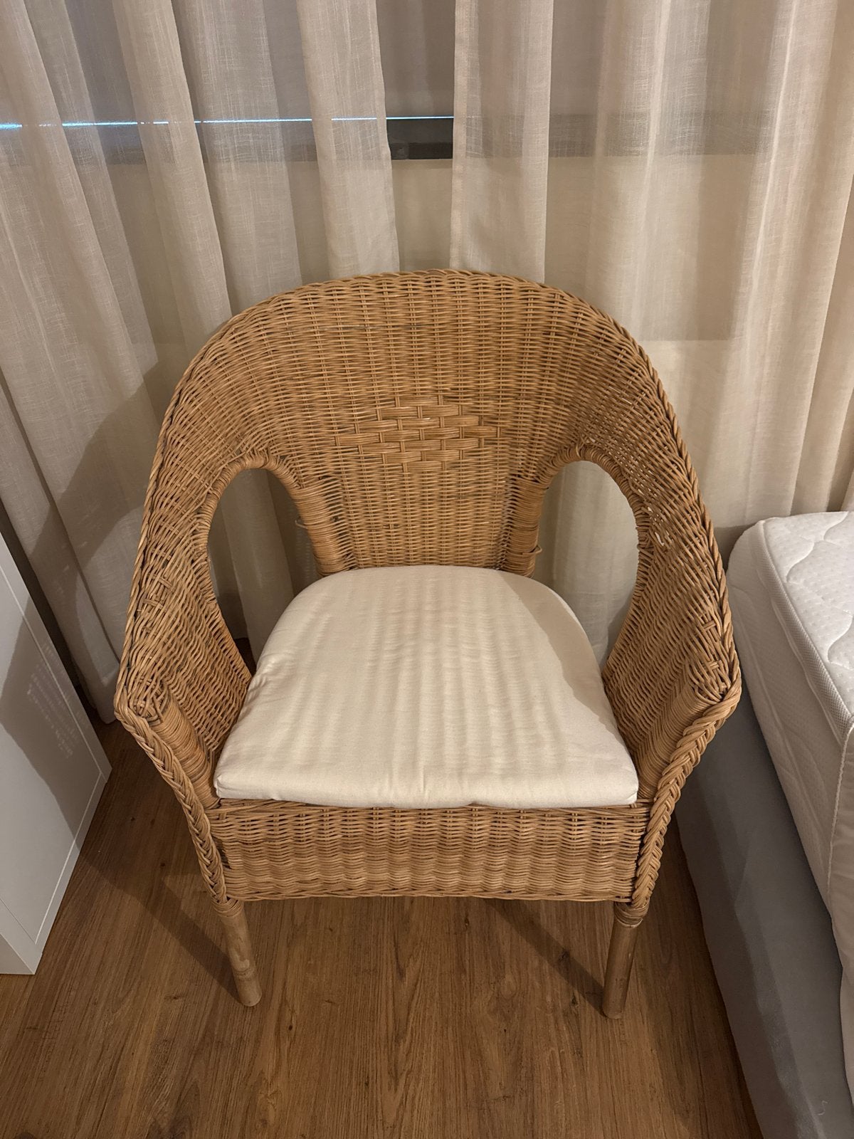 Rotan stoel met kussen ikea incl kussen, Ophalen, Gebruikt, Bruin, Riet of Rotan