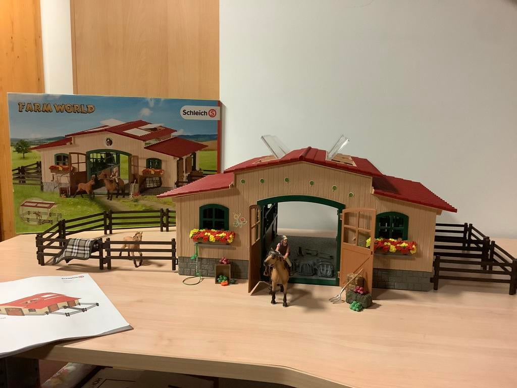 Schleich Manege Paardenstal 42195 compleet, Kinderen en Baby's, Speelgoed | Overig, Ophalen of Verzenden, Zo goed als nieuw, Jongen of Meisje
