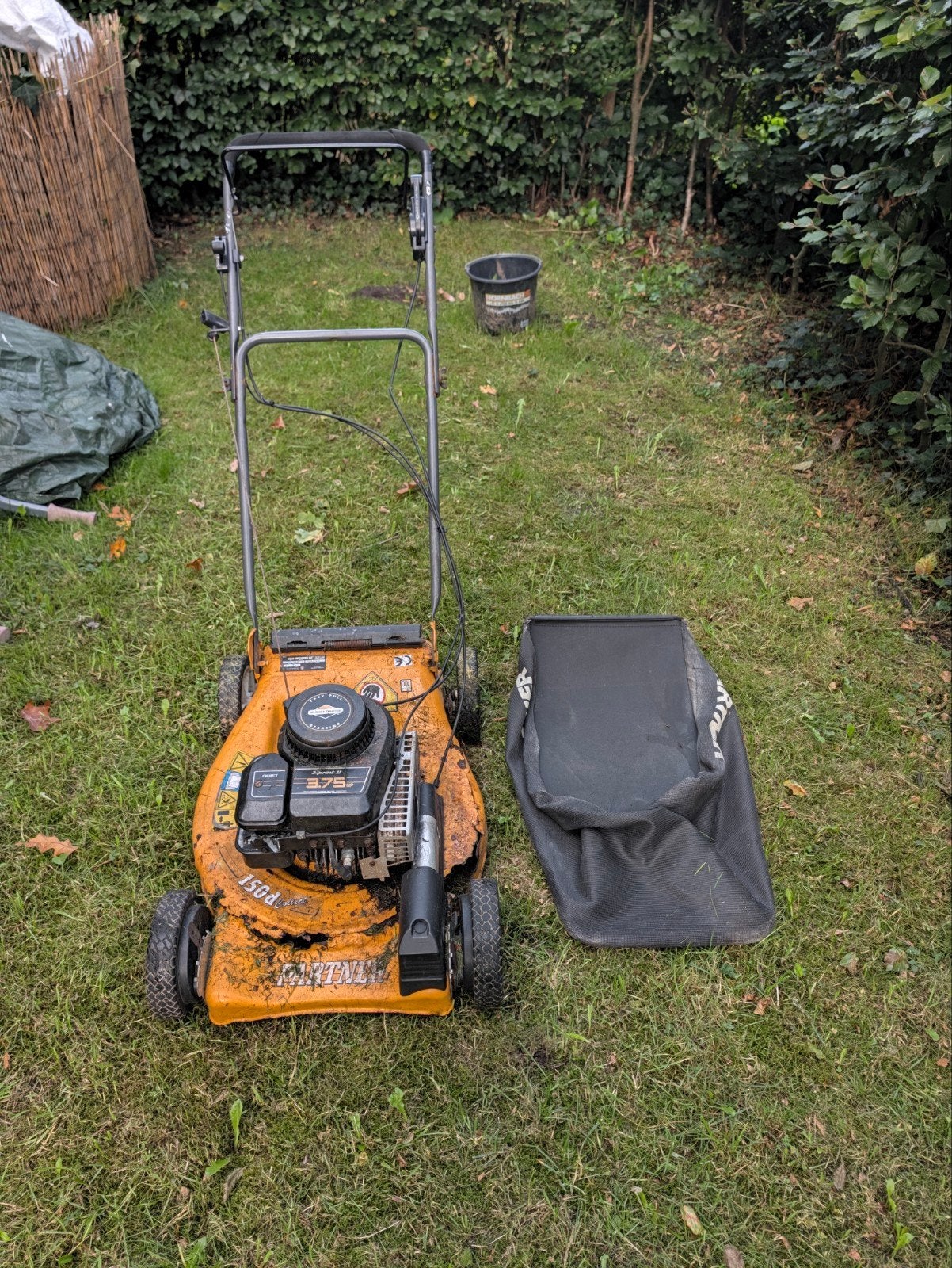 Partner 150d / Briggs and Stratton Sprint II, Ophalen, Cirkelmaaier, Gebruikt, Opvangzak