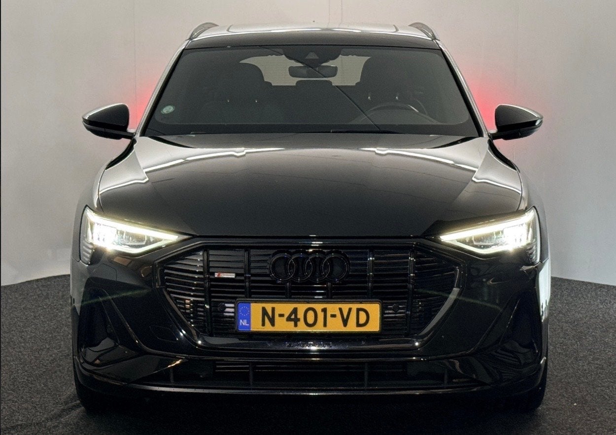 Audi e-tron 55 quattro S-edition |Matrix | Pano | 22”|Luchtv, Auto's, Automaat, 131 €/maand, 1800 kg, Zwart