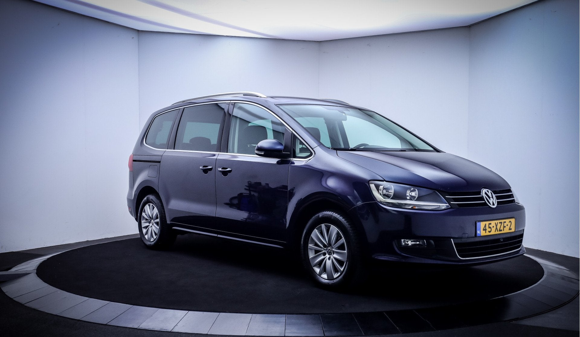 Volkswagen Sharan 1.4 TSI 7P COMF.LINE NAVI | CLIMA | TREKHA, Auto's, Volkswagen, Euro 5, Zwart, 4 cilinders, 150 pk
