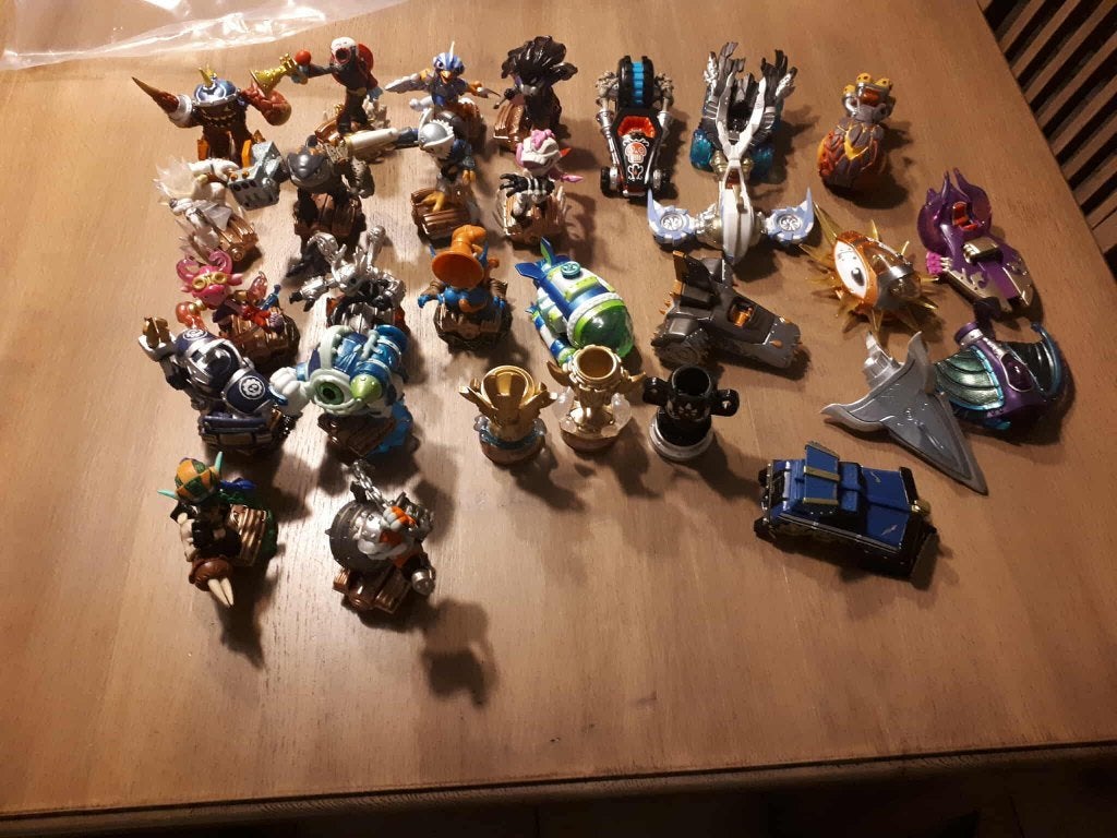 figuren skylanders Superchargers, Ophalen of Verzenden, Zo goed als nieuw