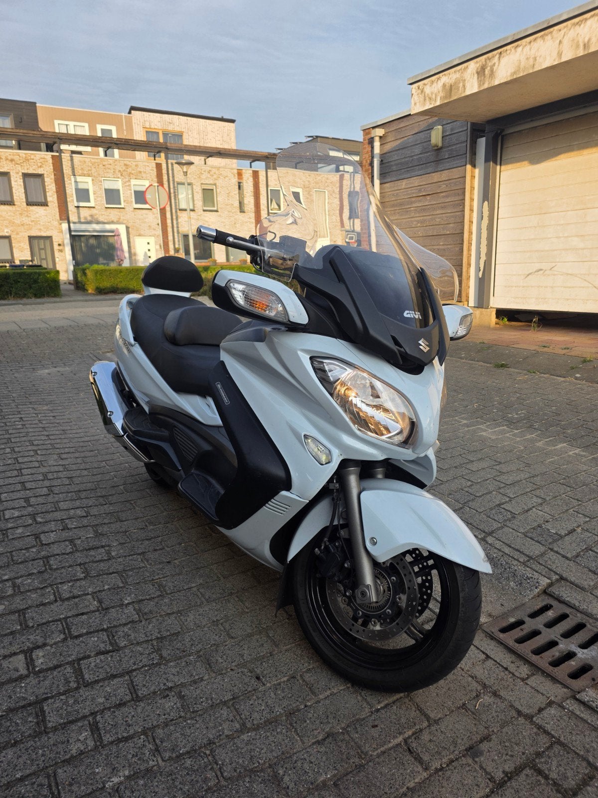 Suzuki Burgman motorscooter - met Garantie tot Januari  '27, Ophalen, Gebruikt, Benzine, Suzuki