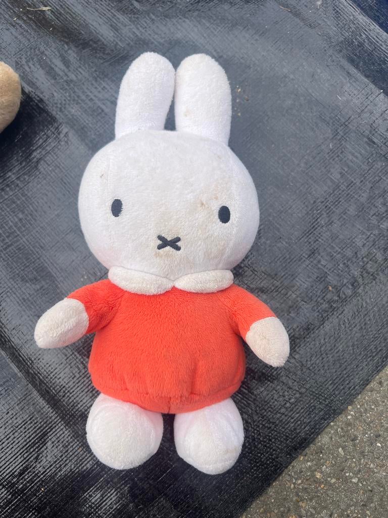 Nijntje knuffel met muziek - zingt Nijntje lied (20 cm), Gebruikt, Met geluid, Konijn, Nijntje