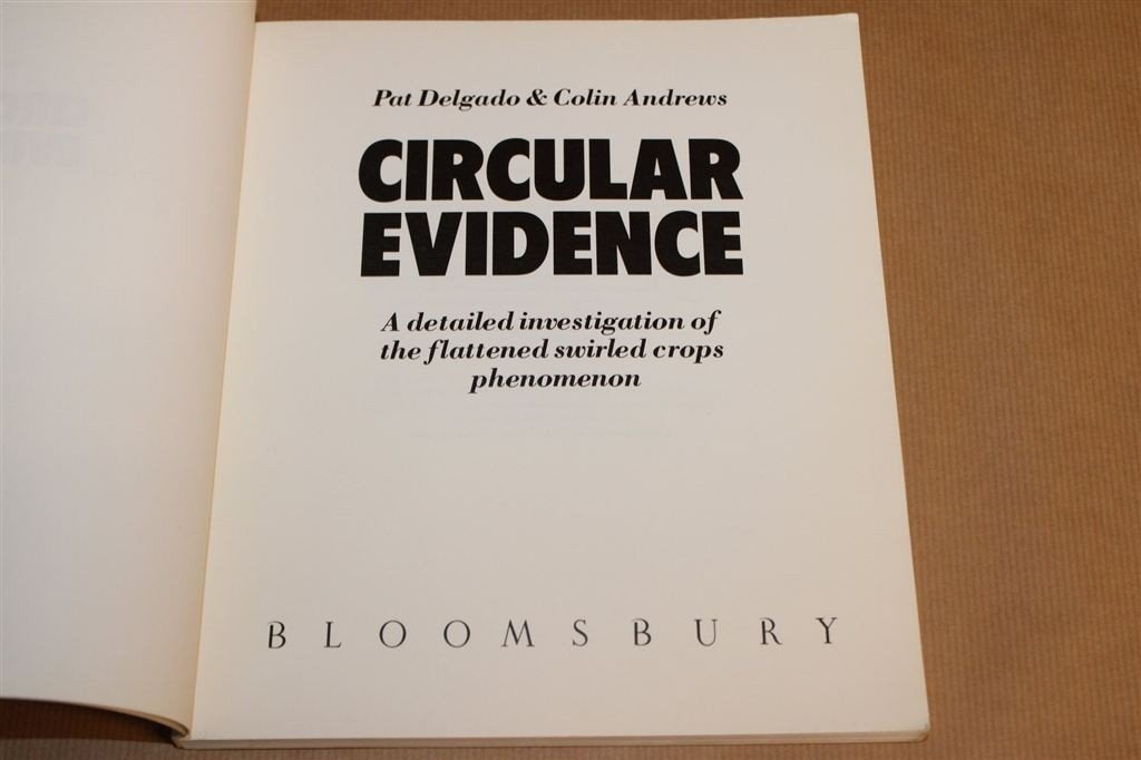 Circular Evidence — Graancirkels Engeland [EN], Ophalen of Verzenden, Gelezen, Europa