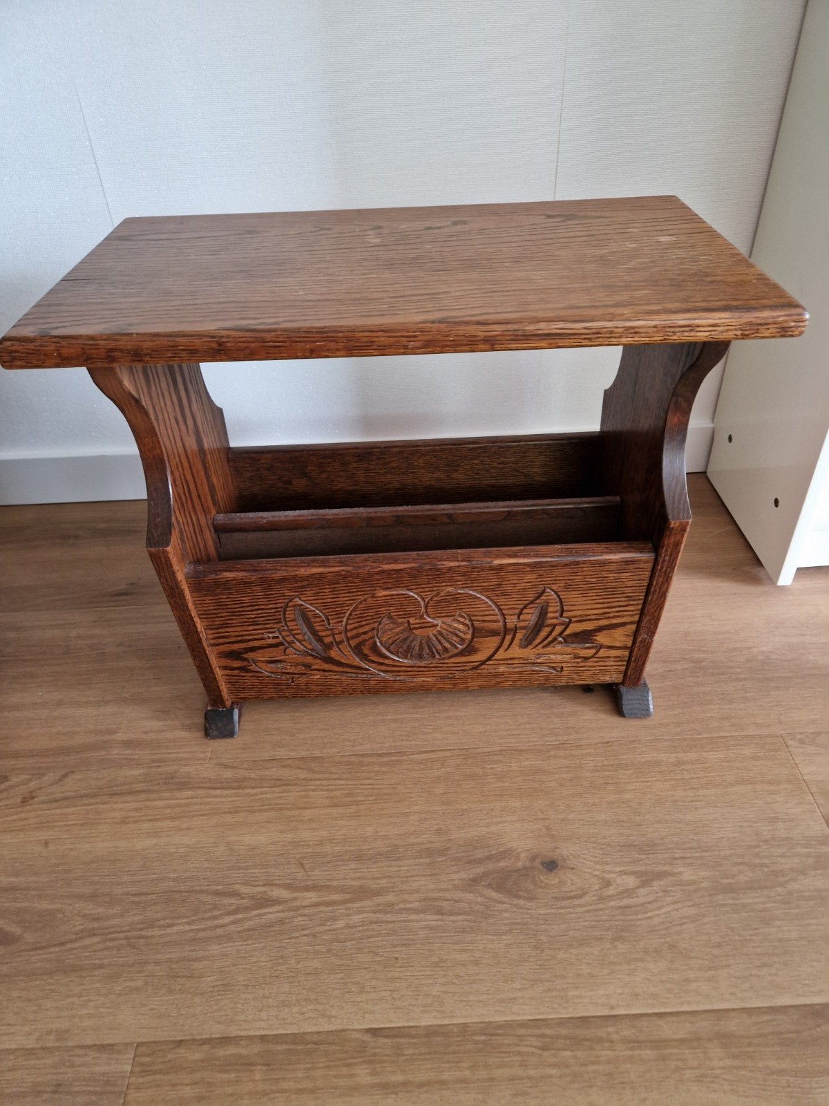 Vintage eikenhouten lectuurbak/bijzettafel jugendstil period, Ophalen
