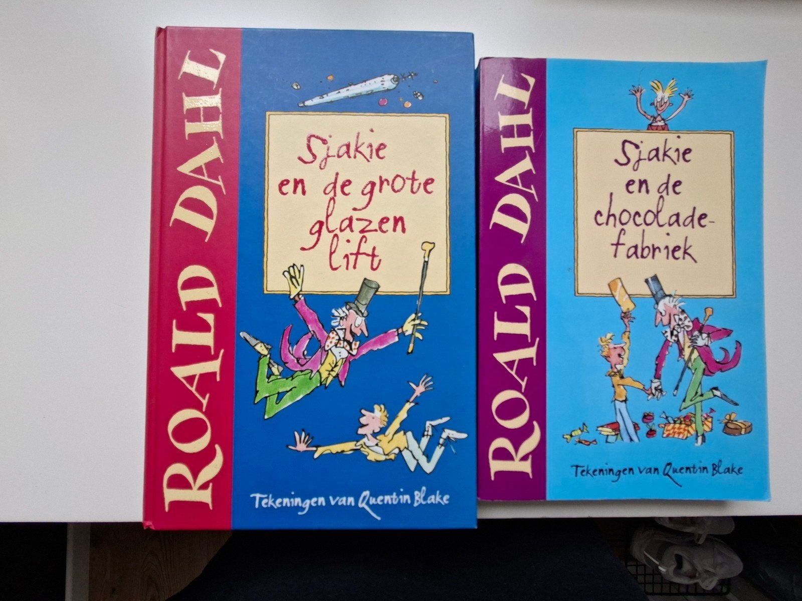 Sjakie en de chocolade fabriek, Ophalen of Verzenden, Zo goed als nieuw, Verhalen