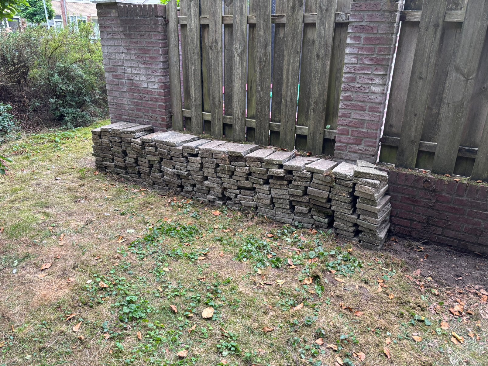 GRATIS 170 Halve stoeptegels 29 cm – GRATIS AFHALEN, Ophalen, Gebruikt, Overige typen, 5 tot 10 m²