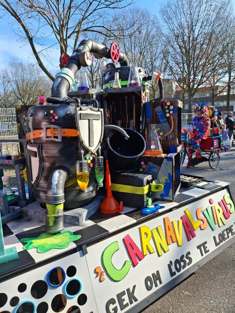 Unieke prijswinnende carnavals oploopgroep met wagen, Ophalen, Carnaval, Maat 56/58 (XL), Zo goed als nieuw