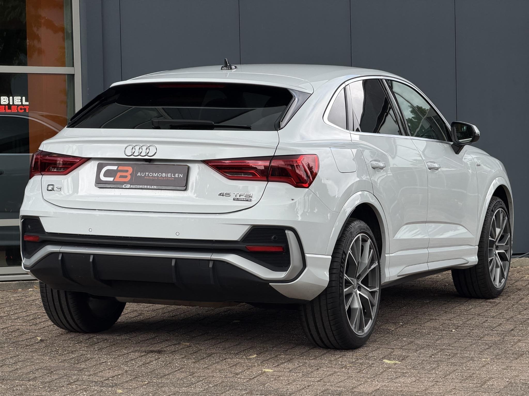 Audi Q3 Sportback 45 TFSI quattro Pro Line S | keyless | App, Auto's, Gebruikt, 4 cilinders, 1984 cc, Leder en Stof