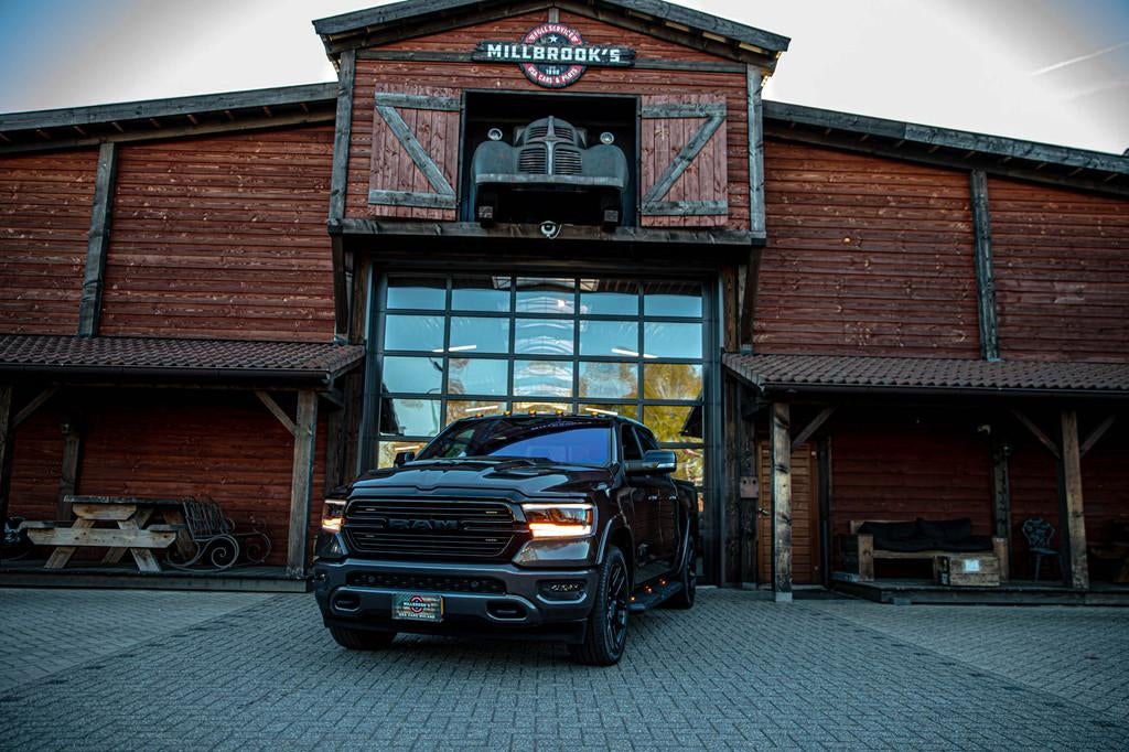 Dodge Ram 1500 5.7 V8 Laramie night | | 1e eigenaar | org nl, Auto's, Automaat, Gebruikt, 5654 cc, 402 pk