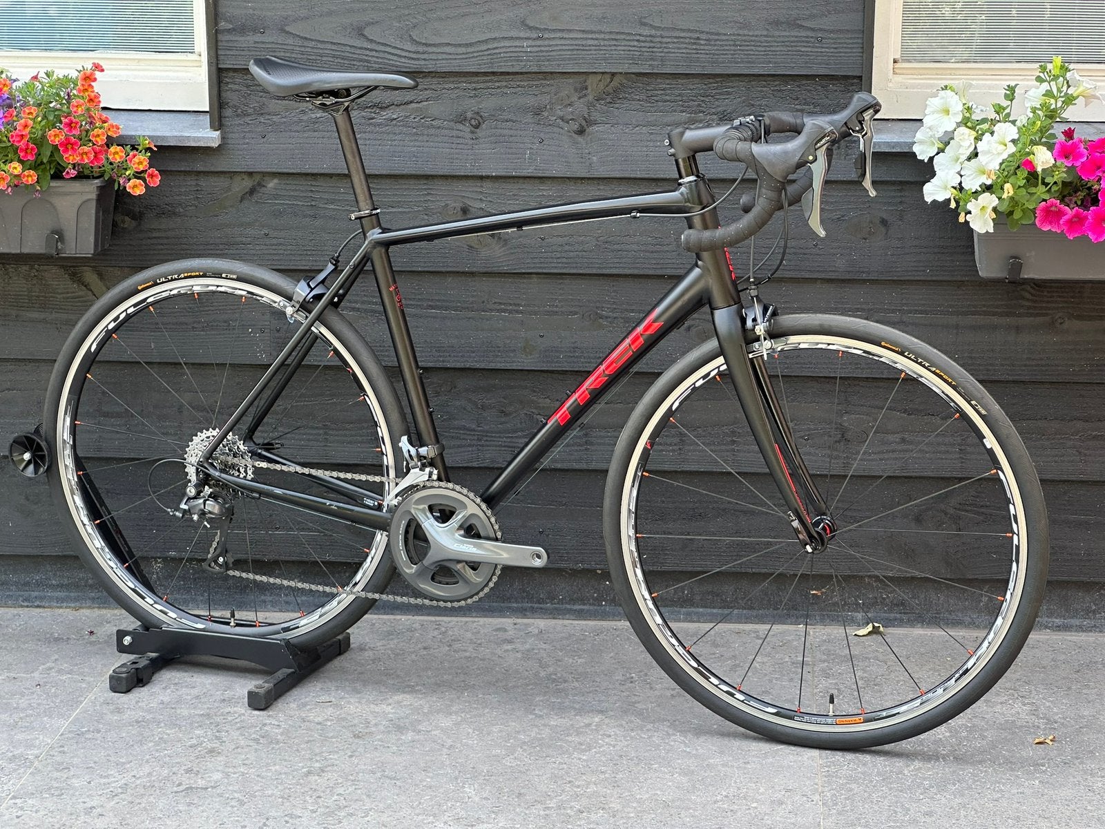 Trek Domane AL2 56 incl. GARANTIE, Zo goed als nieuw, Meer dan 20 versnellingen, 53 tot 57 cm, Ophalen