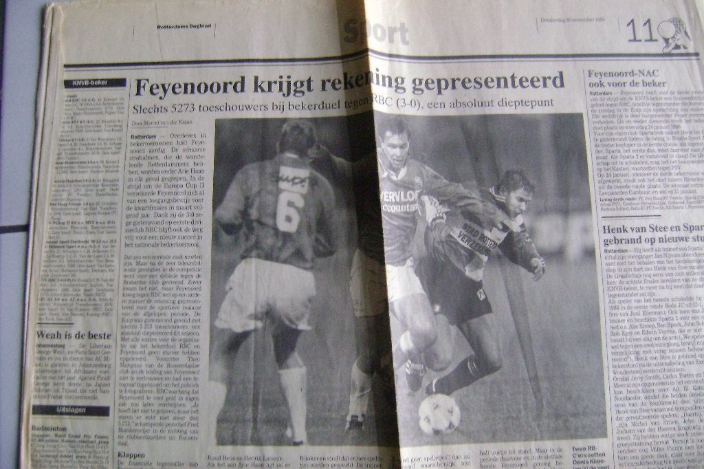 9 krantenverslagen Feyenoord 1995/2001, Ophalen of Verzenden, Gebruikt, Feyenoord