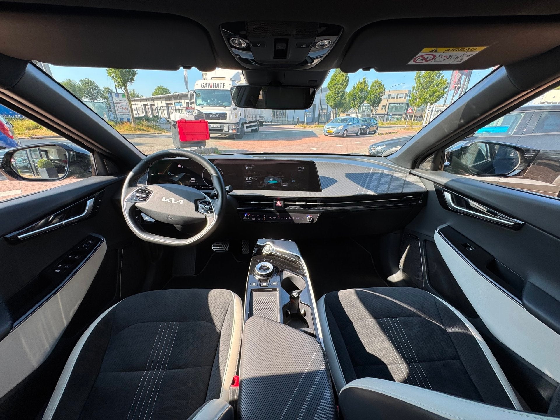 Kia EV6 GT-Line AWD 77.4 kWh AUT|NAV|CAM|ACC|PANO|SOH 99,1%, Auto's, Kia, Automaat, Gebruikt, Zwart, Grijs