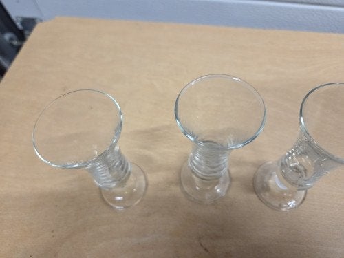 borrelglaasjes op voet drie stuks, Ophalen of Verzenden, 'T Olde Gre-j, Info@toldegrej.nl, Endepoelstraat 20f Didam