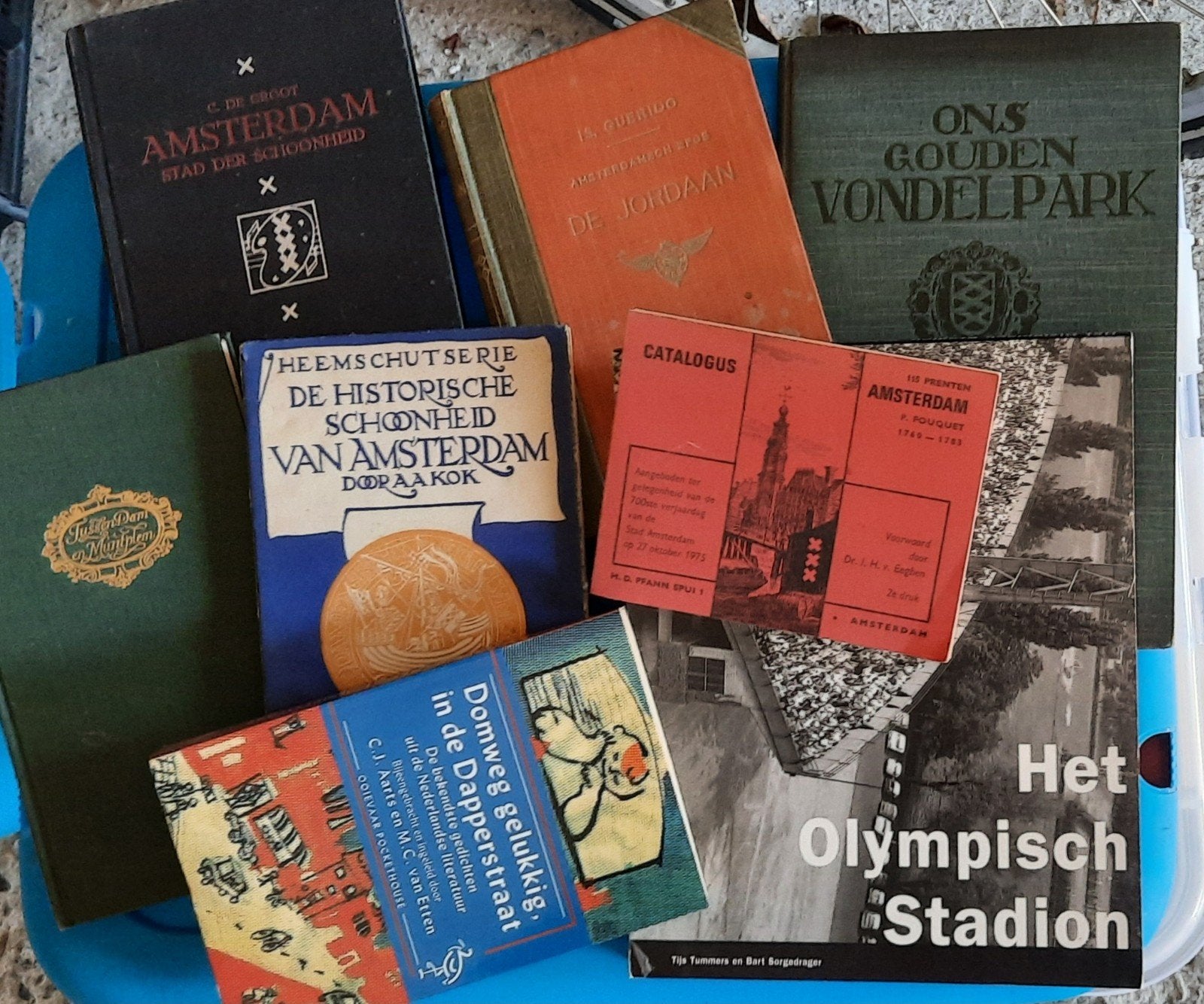 collectie oude boeken over de historie van Amsterdam, Ophalen, Gelezen