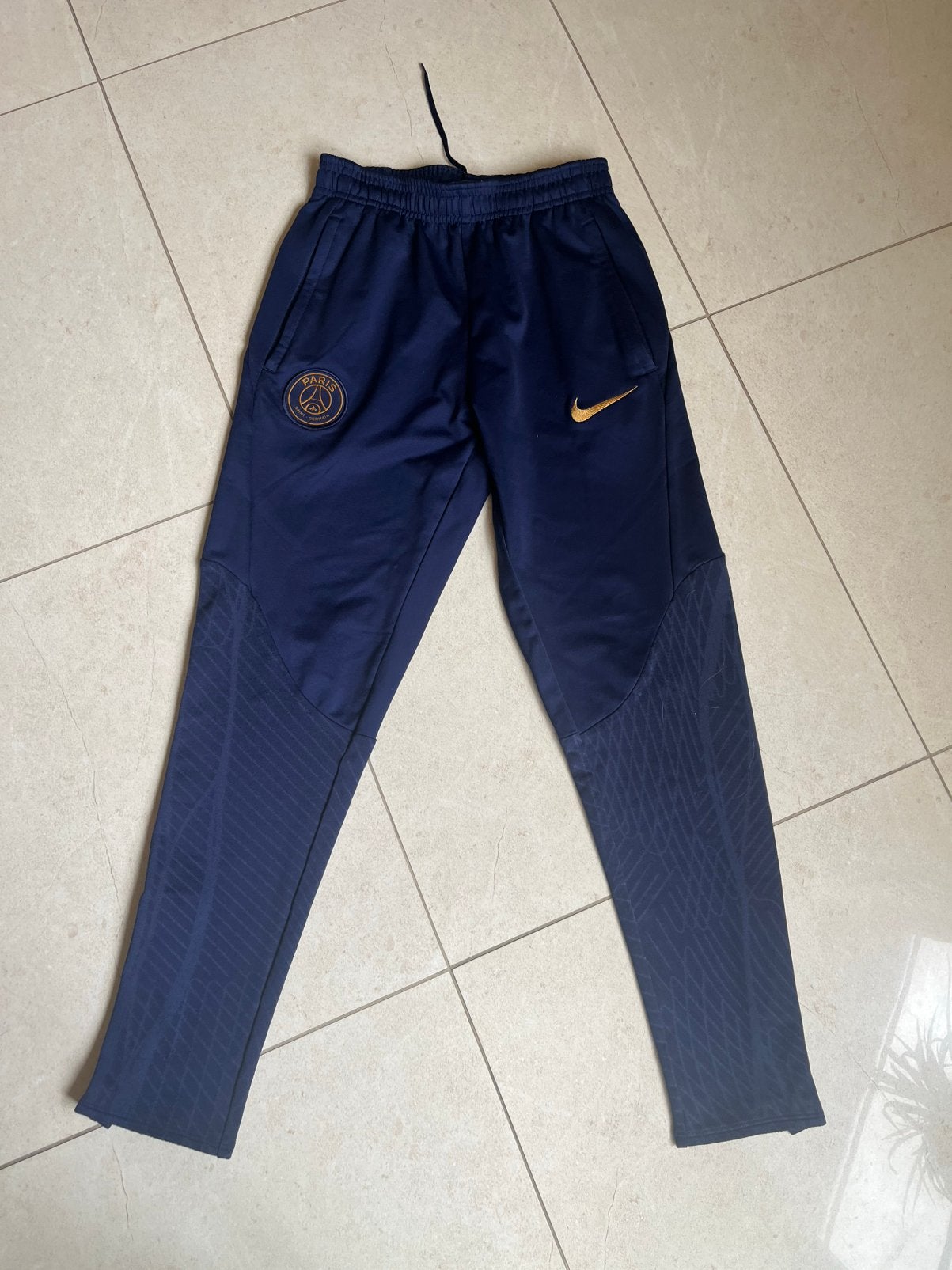 Nike Paris Saint-Germain Strike trainingsbroek M (10-12 jr), Ophalen of Verzenden, Zo goed als nieuw, Jongen of Meisje, Broek