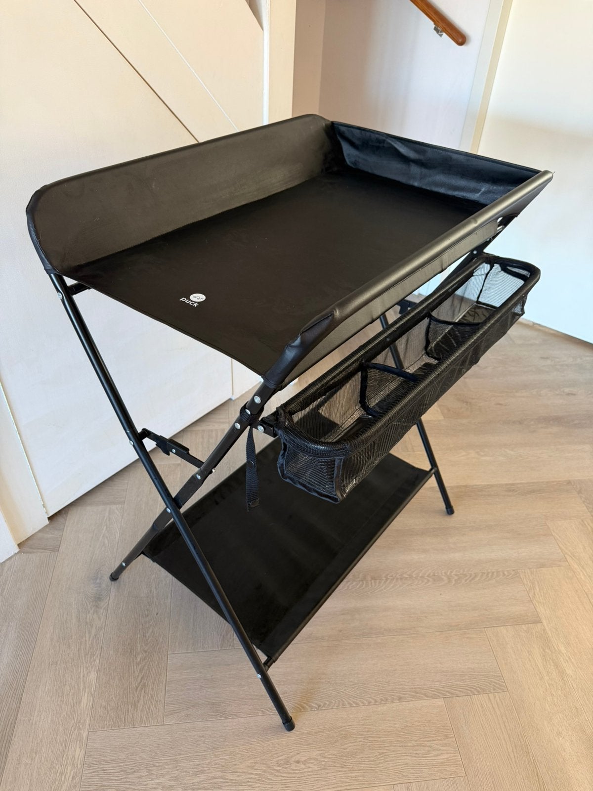 Puck Axel inklapbaar verschoon tafel, Ophalen, 100 tot 150 cm, Zo goed als nieuw, 25 tot 50 cm