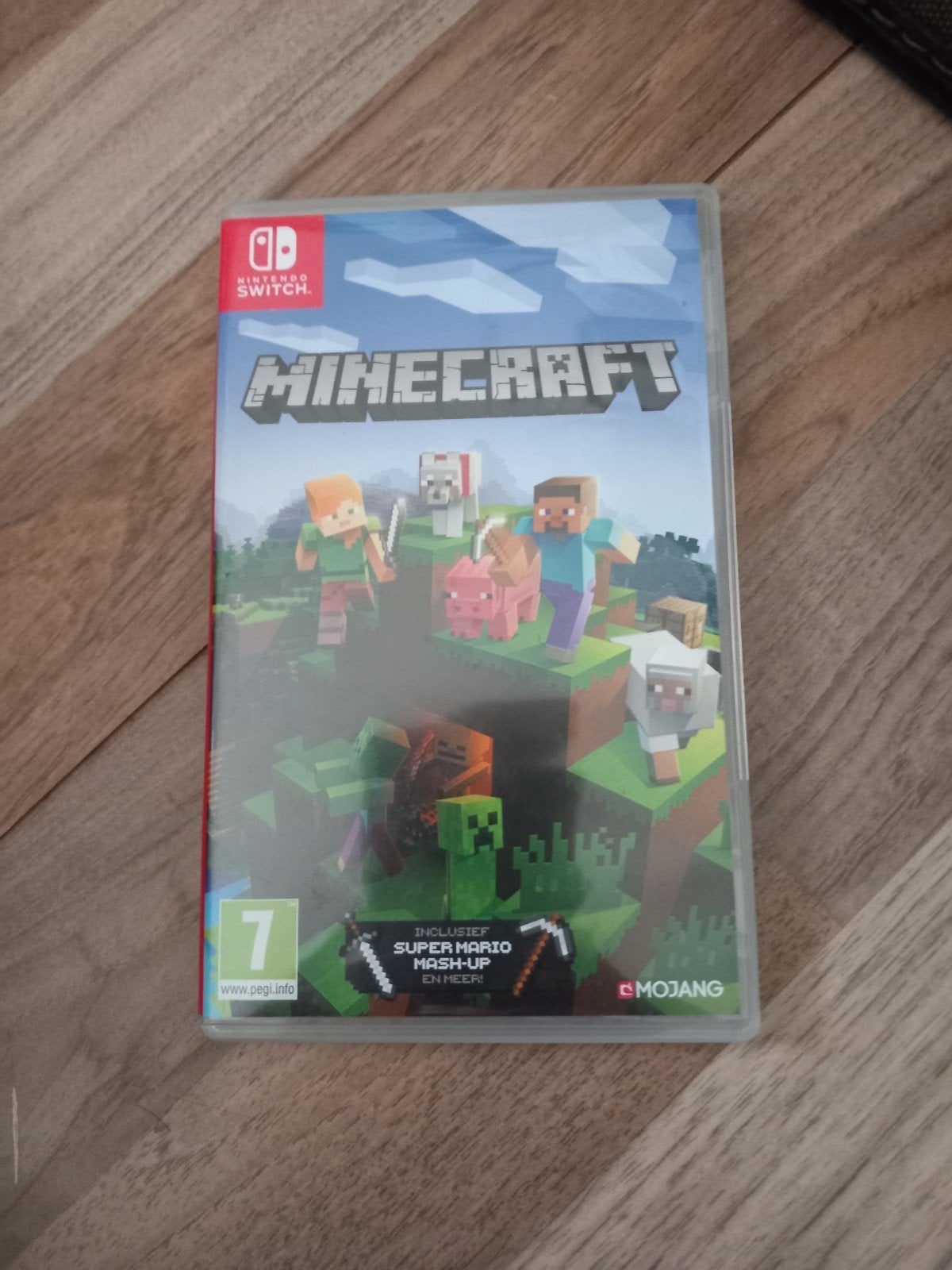 Minecraft Nintendo Switch Game - Zo goed als nieuw, Spelcomputers en Games, Ophalen of Verzenden, Zo goed als nieuw, Eén computer