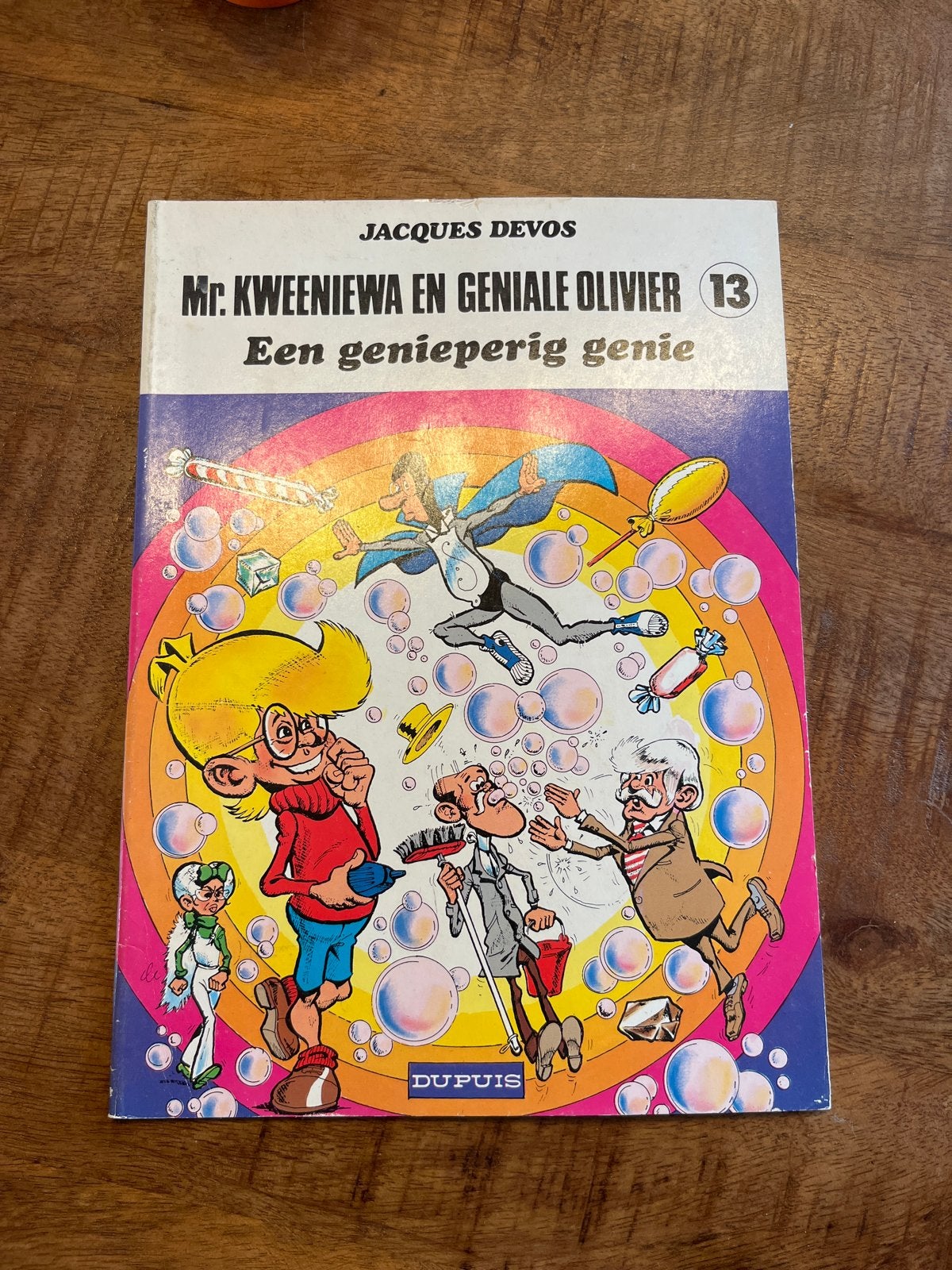 Mr. Kweeniewa en Geniale Olivier 13 - Een genieperig genie, Boeken, Eén stripboek, Ophalen of Verzenden, Gelezen