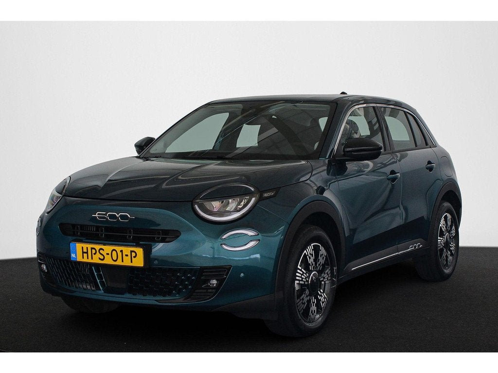 Fiat 600 1.2 Hybrid Urban Stoelverwarming Achteruitrijcamera, Auto's, Fiat, Gebruikt, 1199 cc, Bedrijf, 3 cilinders