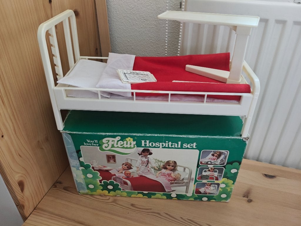 Zeldzaam Vintage Fleur ziekenhuis set bed, Ophalen, Gebruikt, Accessoires
