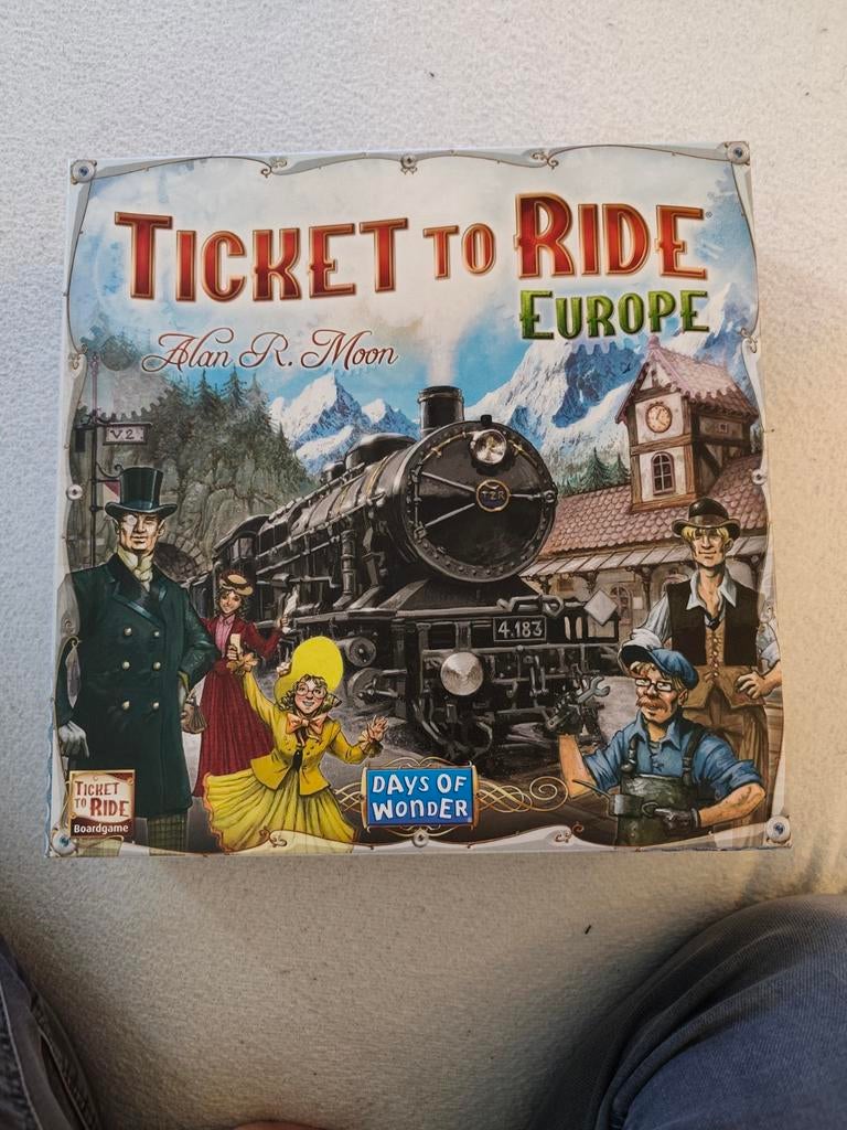 Bordspel Ticket to Ride Europe, Hobby en Vrije tijd, Gezelschapsspellen | Kaartspellen, Verzenden, Zo goed als nieuw