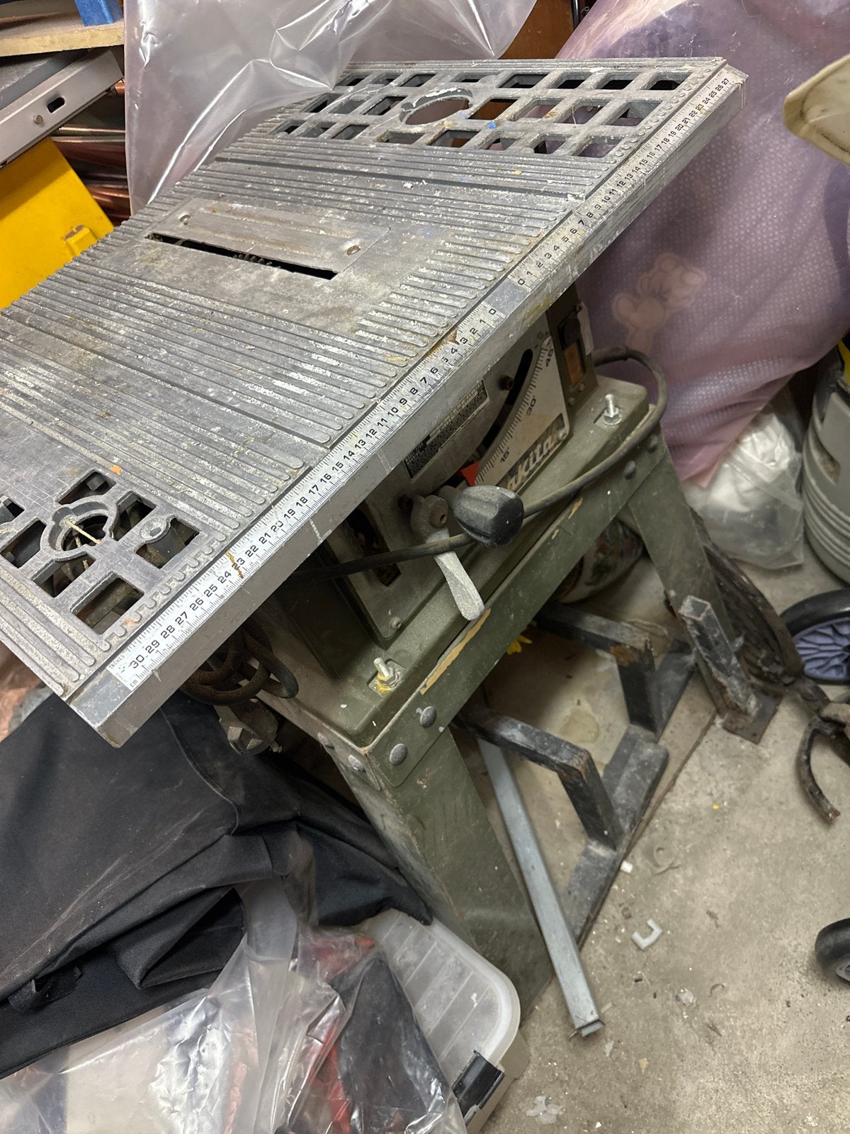 Makita Tafelzaag Model 2708 - Krachtige Zaagmachine, Doe-het-zelf en Verbouw, Ophalen, Gebruikt, Cirkelzaag, 70 mm of meer