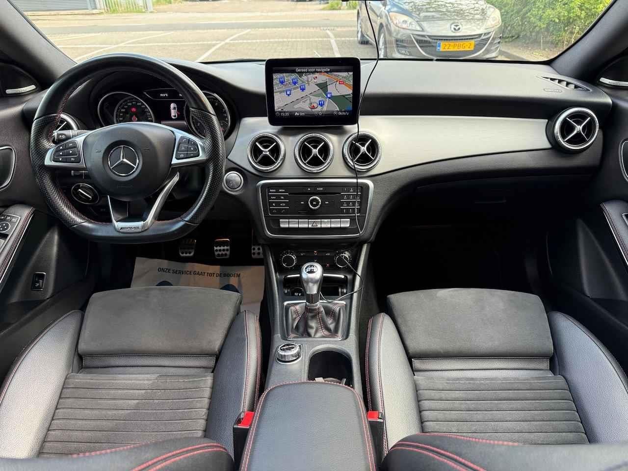 Mercedes-Benz CLA-klasse 200 AMG PDC/CAM/LMV18/LEER/NAV/PANO, Gebruikt, Wit, Bedrijf, Handgeschakeld