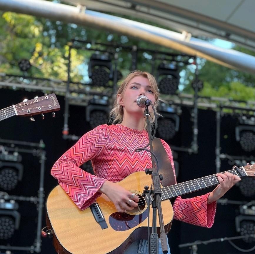 Hannah Mae Paradiso 12 april, Tickets en Kaartjes, Eén persoon, April