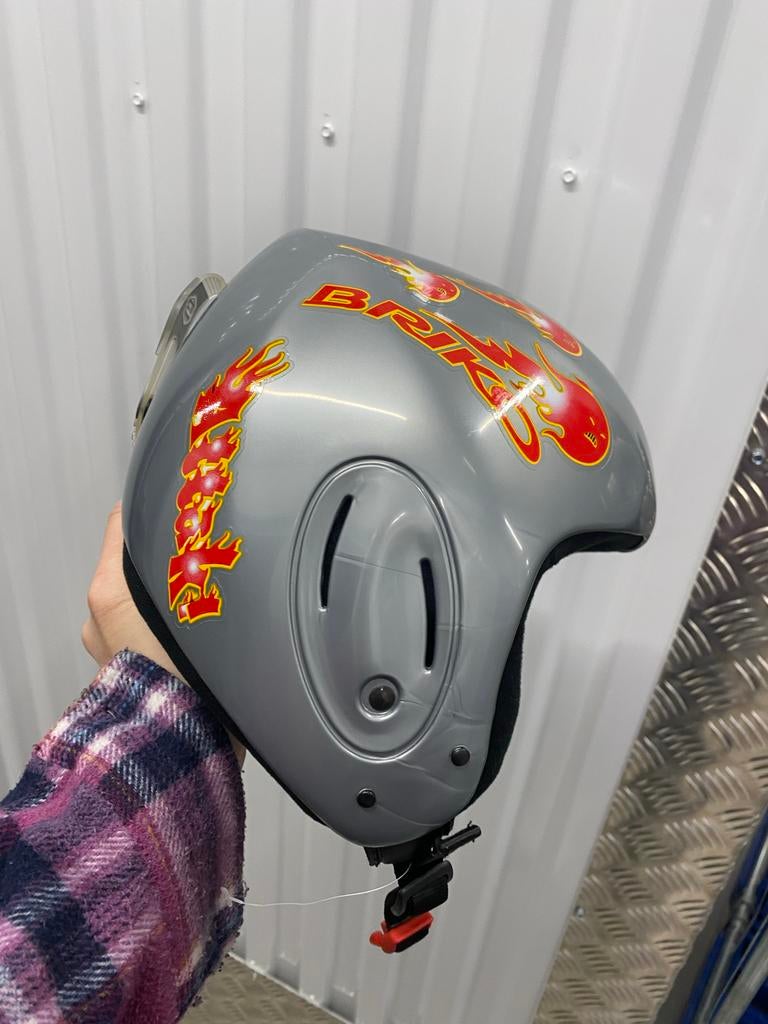 Briko Skihelm - Zilver met vlammen, Ophalen of Verzenden, Gedragen